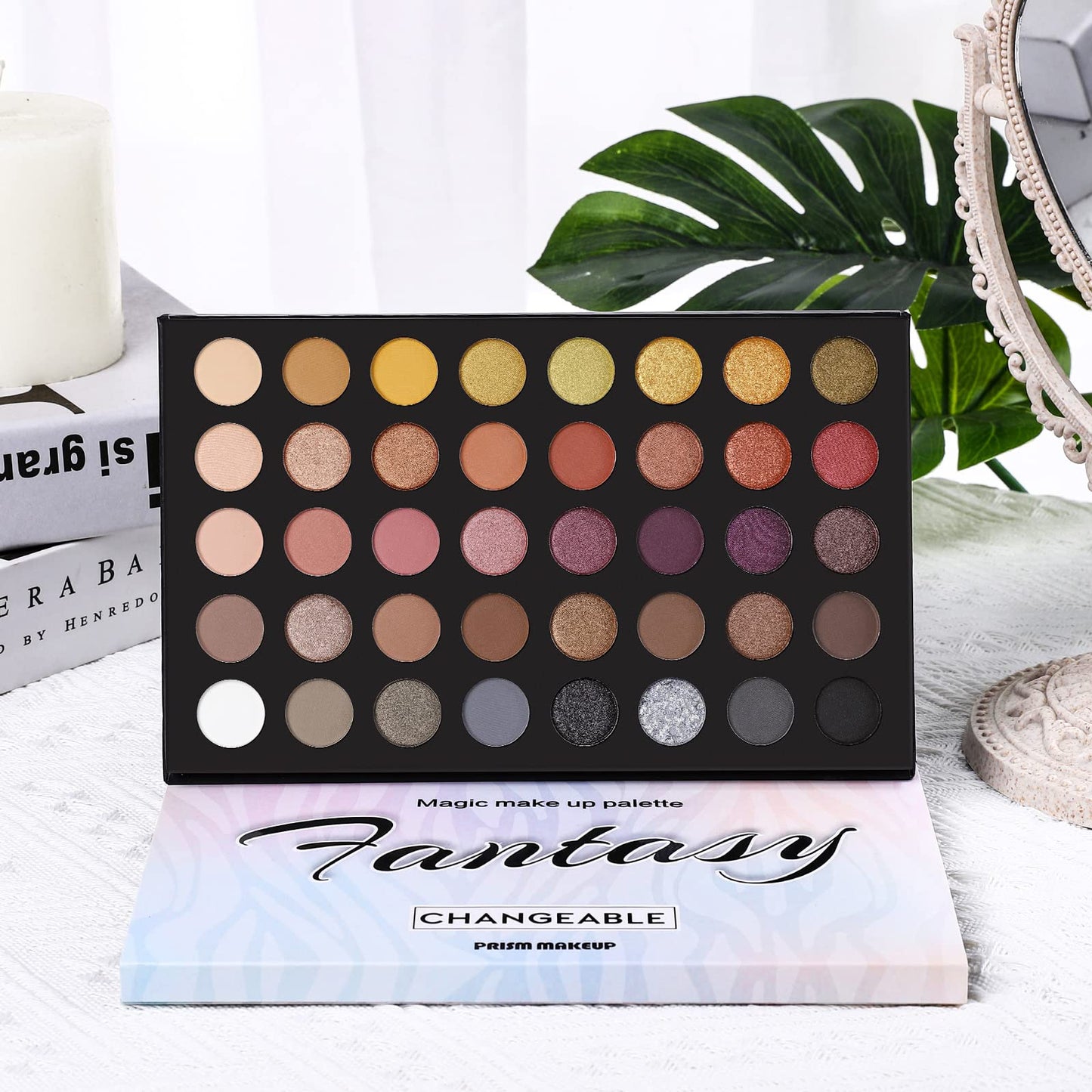 Highly Pigmented Eye Makeup Palette, Matte Shimmer Metallic Eyeshadow Pallet Long Lasting Blendable Natural Colors Make Up Eye Shadows Cosmetics Gift Kit